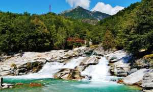 Baceno Orridi di Uriezzo Marmitte dei Giganti 01