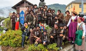 Omaggio monumento piccolo spazzacamino Raduno Internazionale dello Spazzacamino 2022 ph. Maurizio Besana 17