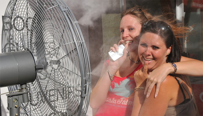 ventilatore ragazze caldo 2
