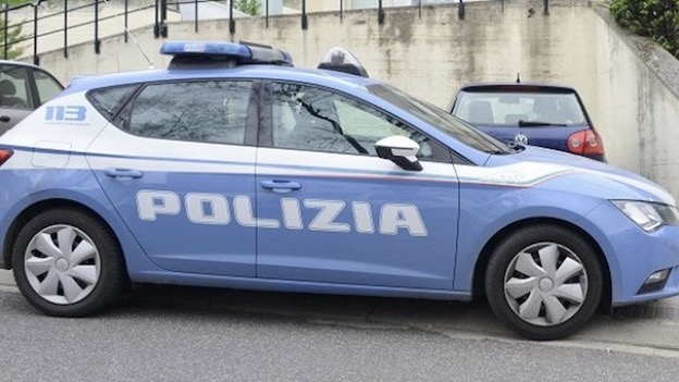 auto polizia foto