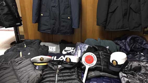 abbigliamento sequestrato