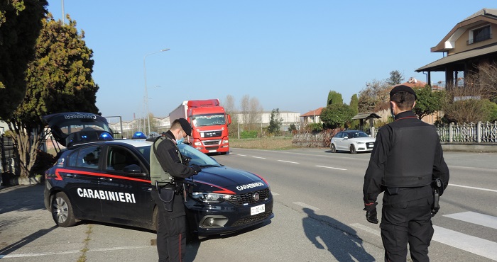carabinieri posto di blocco