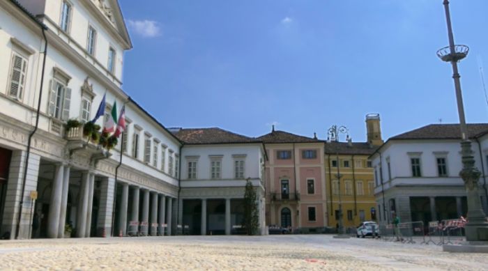 vercelli piazza