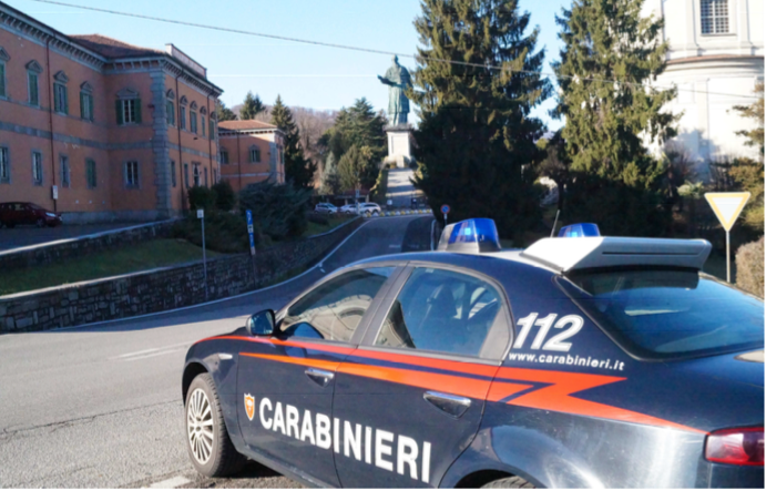 carabinieri arona auto sancarlone