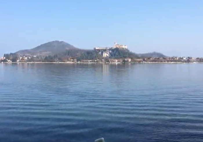 Arona lago Angera