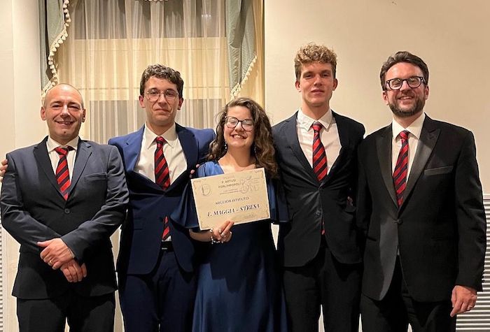 Da sin prof Iorio Davide Grassi Caterina Pitino Tommaso Ciocca Dirigente copia