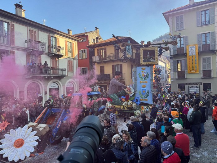 757e946b 0b1f 4a22 9c36 68a589a9bbfa